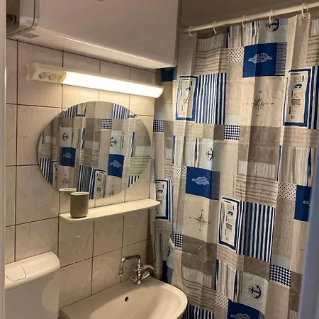 Orsolya Apartman *