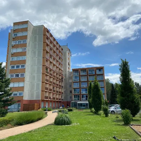 Orsolya Apartman 아파트